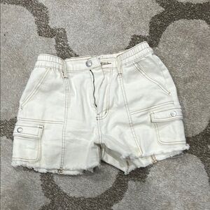 Stylish Cream Cargo Shorts